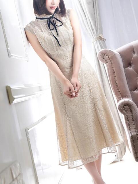 初音 悠里 東京貴楼館（高級人妻デリヘル）