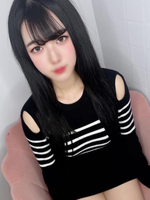 えま とある風俗店♡やりすぎさーくる新宿大久保店♡で色んな無料オプションしてみました（デリヘル）