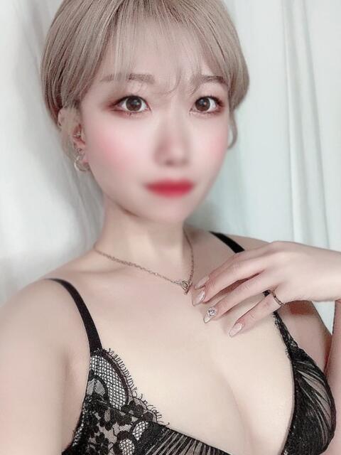 れいさ とある風俗店♡やりすぎさーくる新宿大久保店♡で色んな無料オプションしてみました(デリヘル)