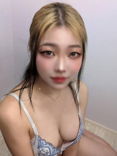 あこ とある風俗店♡やりすぎさーくる新宿大久保店♡で色んな無料オプションしてみました（デリヘル）