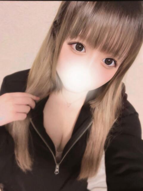 ひなの とある風俗店♡やりすぎさーくる新宿大久保店♡で色んな無料オプションしてみました（デリヘル）