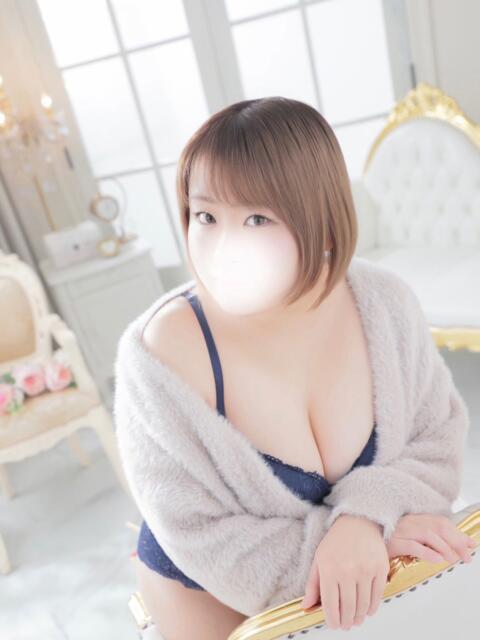 りか ぽっちゃり巨乳素人専門店ぷにめろ池袋店（ぽっちゃり系デリヘル）
