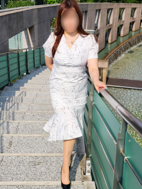 南野 不倫妻の誘惑（人妻系デリヘル）