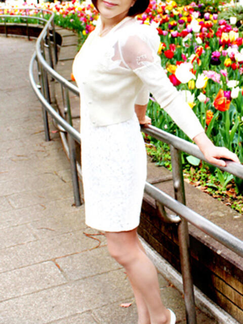 ゆり 完熟ばなな 横浜(人妻熟女デリヘル)