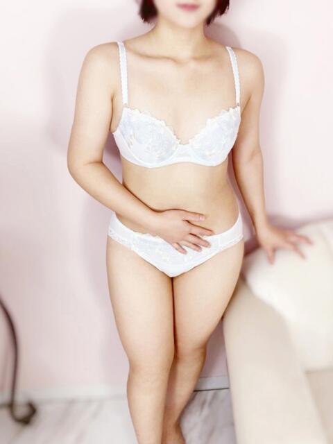 れいな 素人妻御奉仕倶楽部Hip's松戸店(デリヘル)