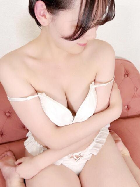 くれな（身体から心までエロい！ ハニービー（Honey Bee）（デリヘル）