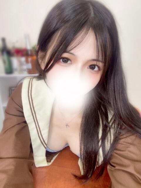 ルル(黒髪純粋美少女♪) ペロ×2キャンディ（デリヘル）