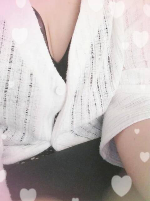 ★可愛い完全素人妻 『 新人 京香ちゃん 』 ママにおまかせ「マニアック専科」（デリヘル）