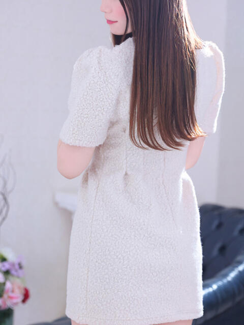 雪川　静奈 トリプルクラウン（高級デリヘル）