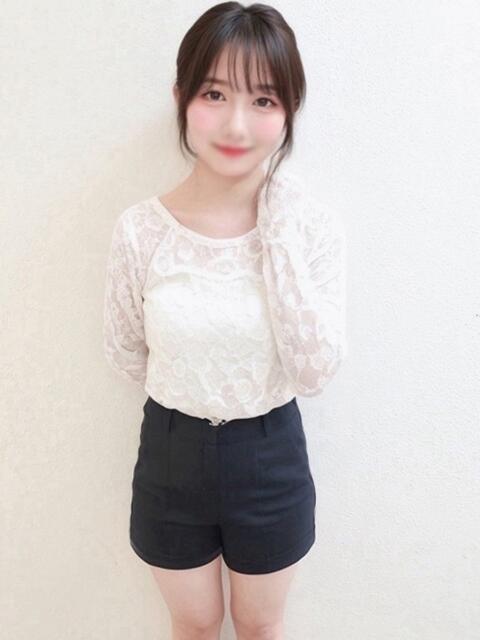なつみ♪男性経験1人！ 女子大生専門店白百合（デリヘル）