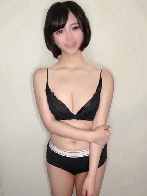 なほ♪S級・Gカップ 女子大生専門店白百合（デリヘル）