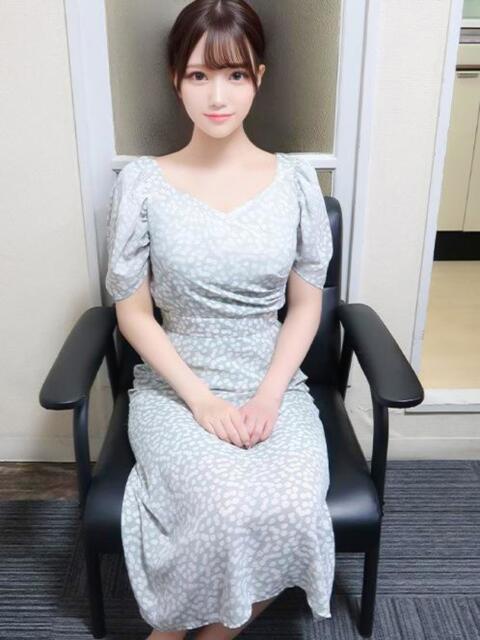 みくも♪はち切れ寸前の神ボディ 女子大生専門店白百合(デリヘル)