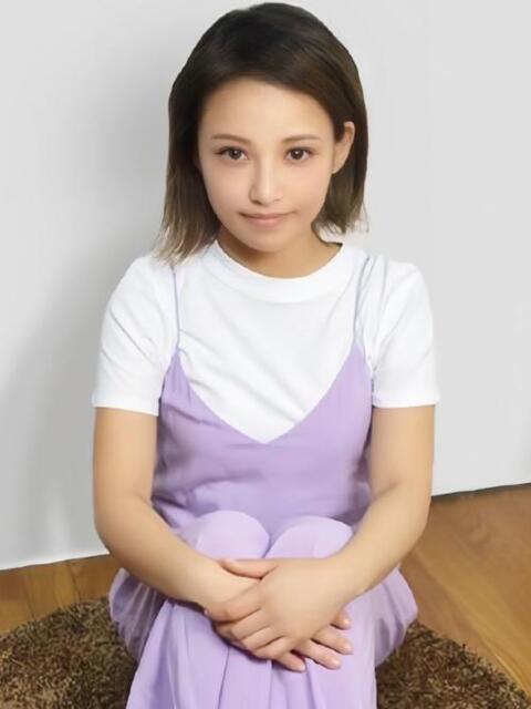 らら♪小柄のギャル娘はエロい 女子大生専門店白百合（デリヘル）