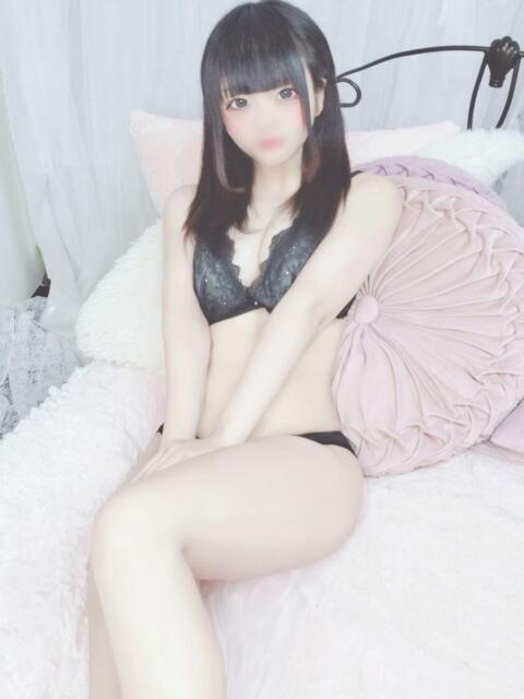 みこ E+アイドルスクール新宿・歌舞伎町店（デリヘル）