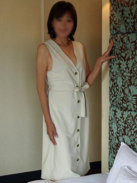 山本めぐみ 派遣妻（はけんづま）（待ち合わせ型人妻専門デリヘル）