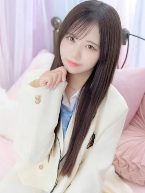 すずか E+アイドルスクール新宿・歌舞伎町店（デリヘル）