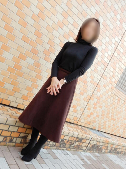 【体験入店】なつき ロダン（人妻熟女デリヘル）