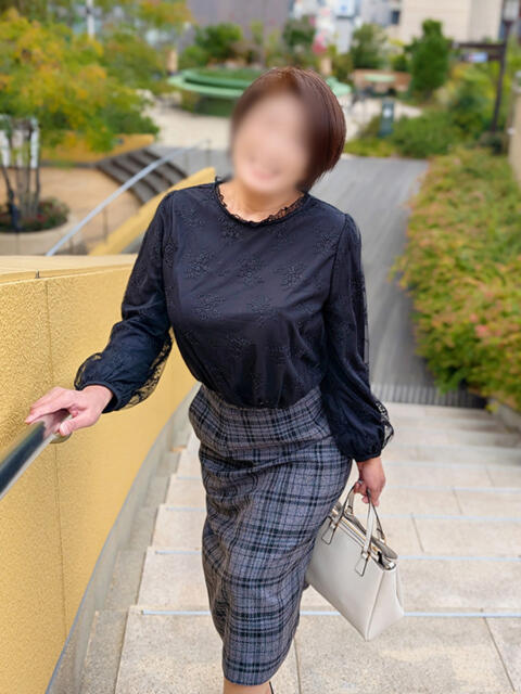 れみ 完熟ばなな 谷九店(熟女待ち合わせ型デリヘル)