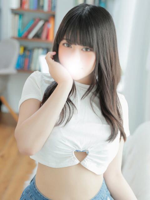 ユリア 白い巨乳（ホテヘル）