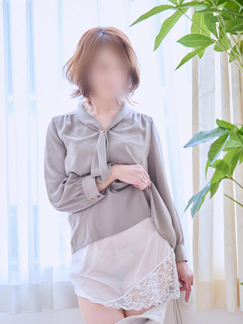 まみ 梅田アバンチュール（人妻ホテヘル）