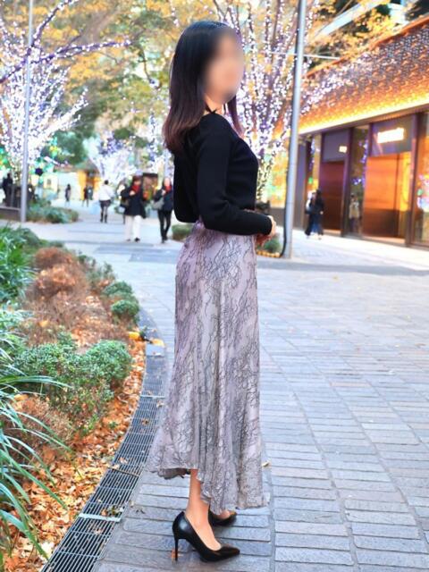 瀬里奈 東京人妻フォーシーズンズ（人妻・熟女待ち合わせデリヘル）