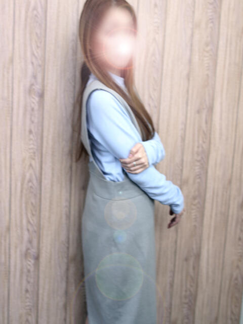 せりな 松戸駅西口ママ友さーくる（人妻デリヘル）