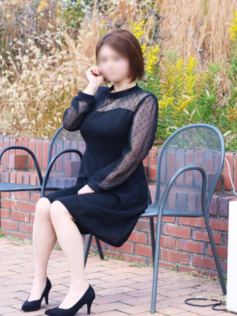 あみる 奥鉄オクテツ大阪（駅待ち合わせ型人妻デリヘル）