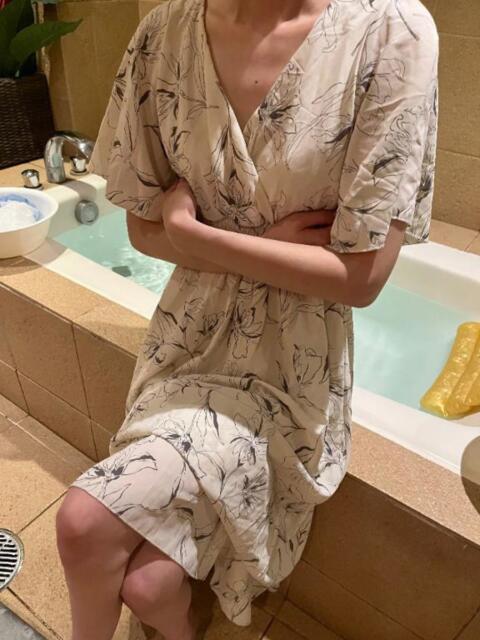 つぐみ アバンチュール（難波）（人妻系ヘルス）