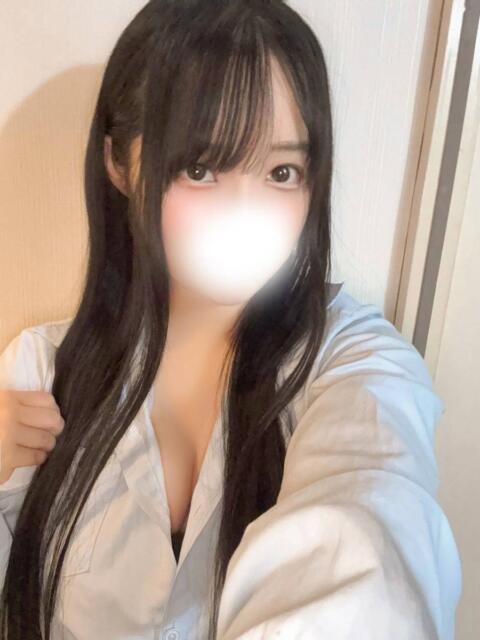 めい（素人系Fカップ美少女） おクンニ天国～Rising Group～（店舗型オナクラ(手コキ)）