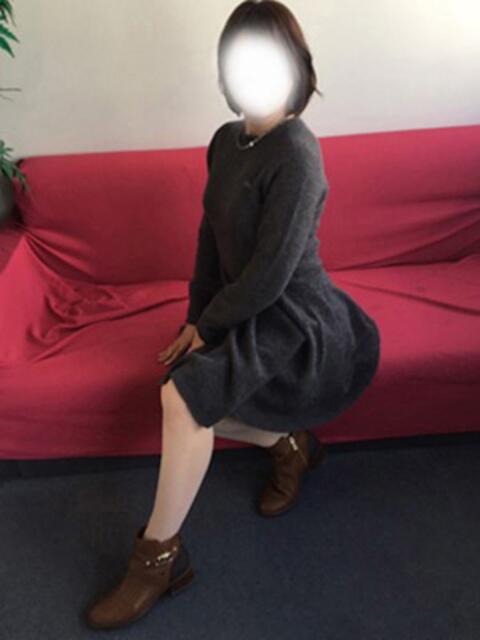 らら 神戸人妻花壇（人妻デリヘル）