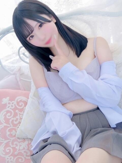 なな E+アイドルスクール