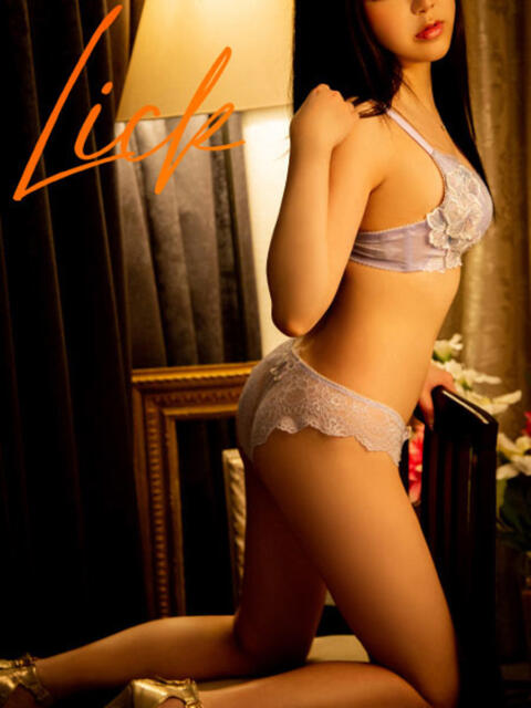 真中 留美 六本木・西麻布高級デリヘルLick～リック～（高級デリヘル）