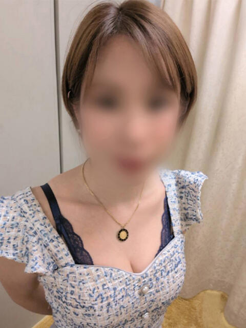 しの 梅田人妻秘密倶楽部（出張M性感）