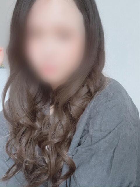 鳴宮ひな やみつきエステ千葉栄町店（店舗型回春エステ）