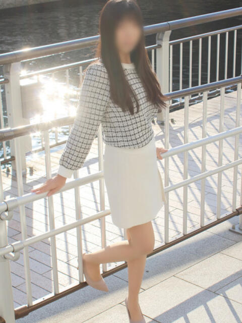 みづき 奥鉄オクテツ大阪（駅待ち合わせ型人妻デリヘル）