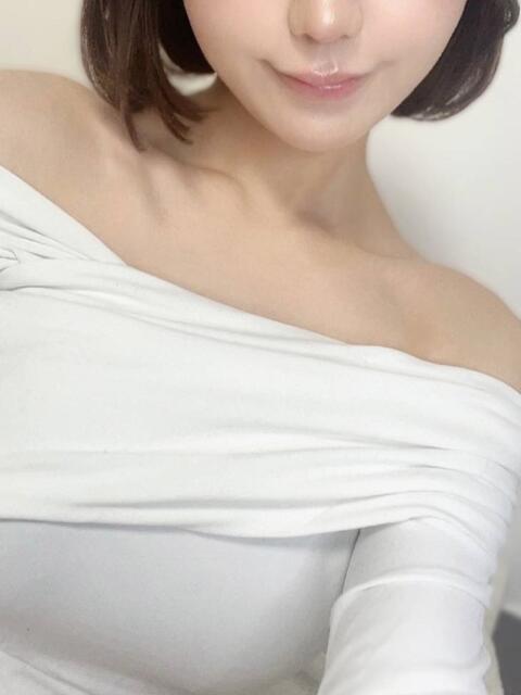 京野　いろは Ｌ ～エル～（高級デリヘル）