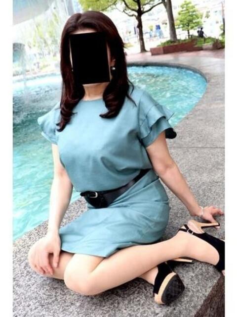 ひびき 逢って30秒で即尺（人妻・熟女待ち合わせデリヘル）