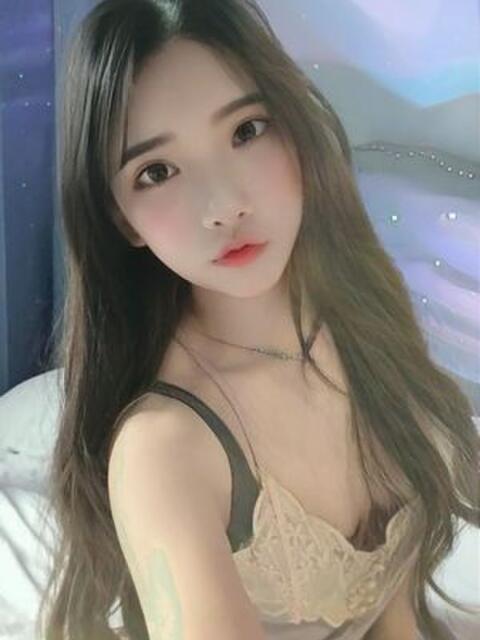 メロン 巨乳CLUBミルク（アジアンデリヘル）