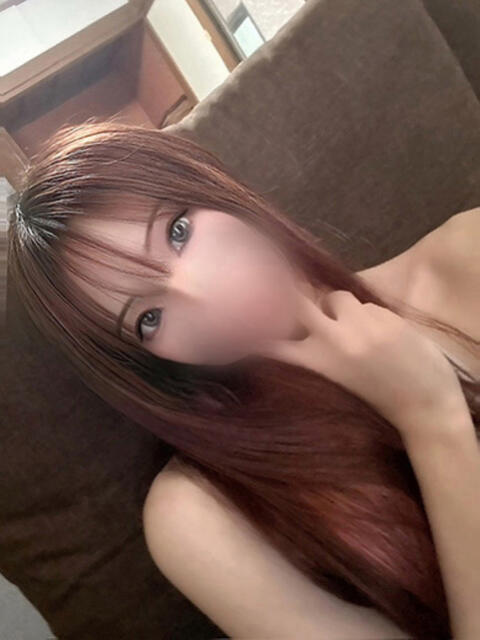 りつ 淫乱痴女エステ（出張アロマエステ）