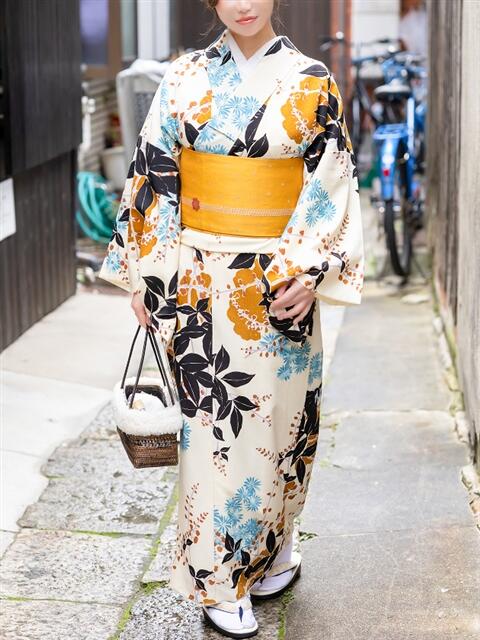 野波 真帆 熟女・人妻マダム宮殿（デリヘル）