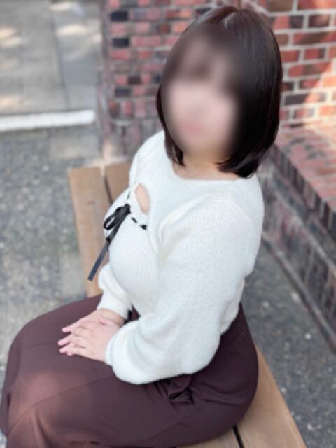 さとみ かりんと小岩（オナクラ）