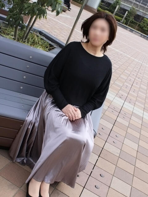 つむぎ 奥鉄オクテツ大阪（駅待ち合わせ型人妻デリヘル）