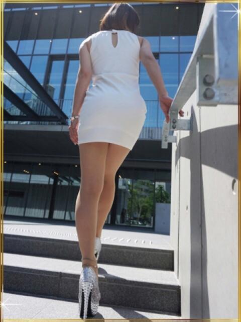 長瀬　桃香 人妻が愛人（人妻待ち合わせ型デリヘル）