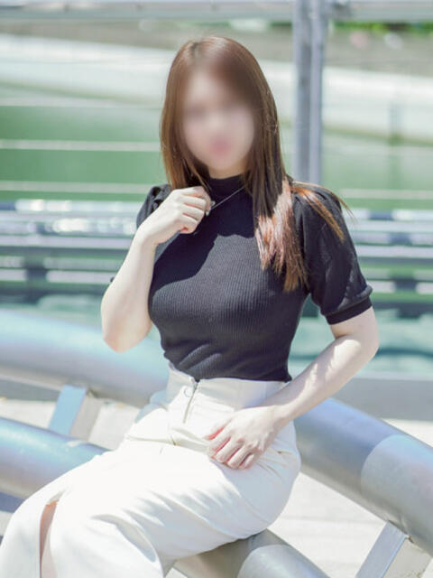 りりか 奥鉄オクテツ大阪（駅待ち合わせ型人妻デリヘル）