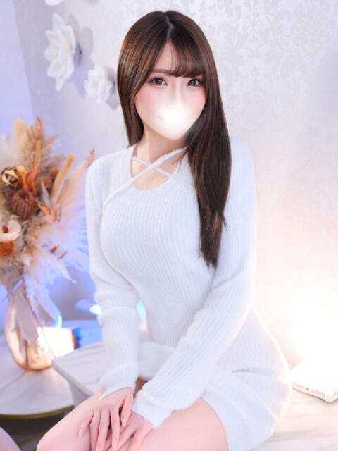 もも★潮吹き確定！妖艶美女★ Bell～S級美女お姉様・人妻デリヘル～（デリヘル）