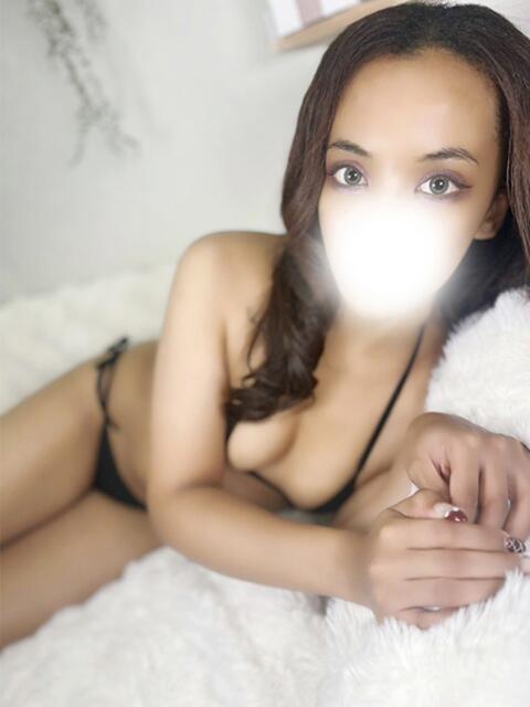 えれな★アメリカンハーフ美女★ アジアンビーナス（性感＆回春マッサージ）