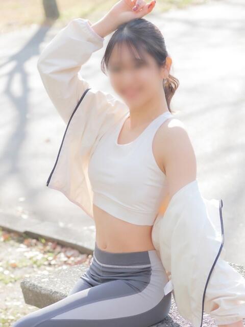 すみれ スポコスkunkakunka（ホテヘル＆待ち合わせ）