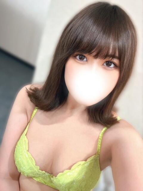 月島まこ 全裸にされた女たちor欲しがり痴漢電車（ホテヘル）