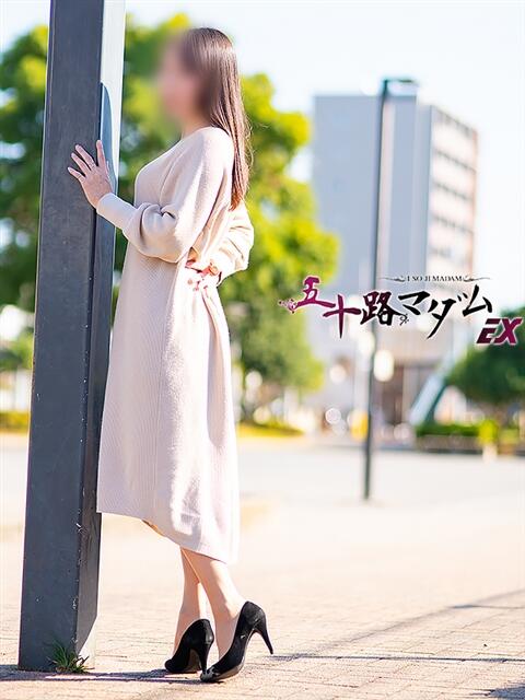 暁小梅 五十路マダムエクスプレス船橋店(カサブランカグループ)（熟女デリヘル）