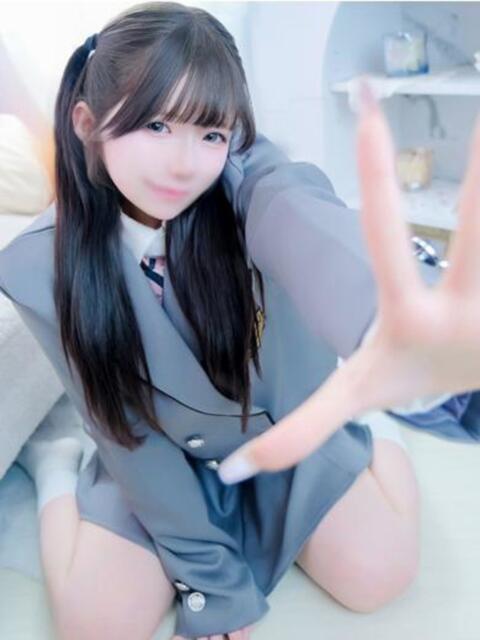 まこ E+アイドルスクール品川店（デリヘル）